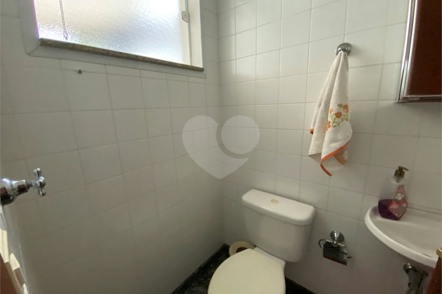 Sobrado à venda com 4 quartos, sendo 1 suíte, em Horto, São Paulo, SP