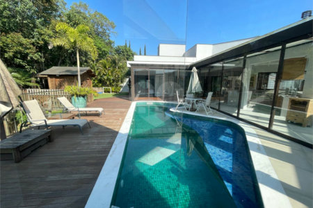 Casa à venda com 4 suítes no condomínio Aruã  Eco Park, Mogi das Cruzes - SP