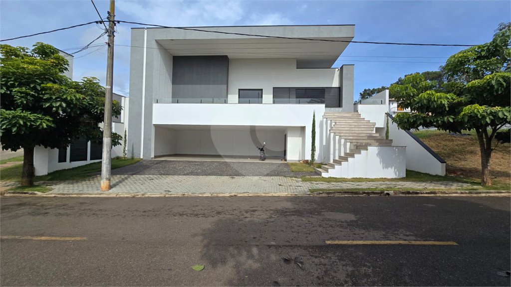 Casa à venda ou para alugar com 5 quartos, sendo 4 suítes,  no condomínio Equilibrium, Atibaia - SP