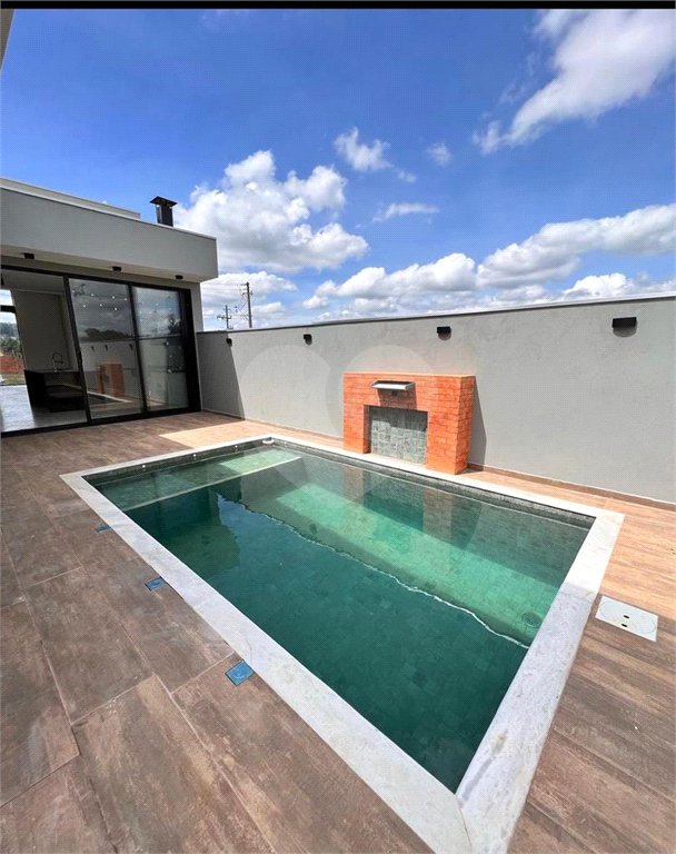 Casa à venda com 3 suítes no condomínio Residencial Golden Ville, Itapetininga - SP