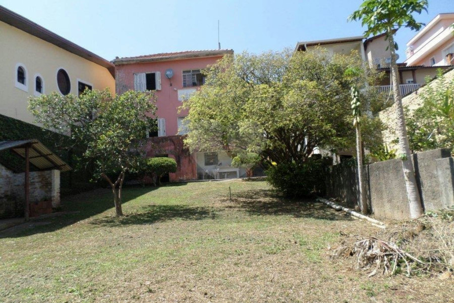 Sobrado à venda com 6 quartos em Jardim Floresta, São Paulo, SP