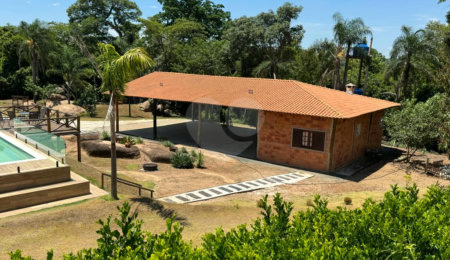 Sítio à venda com 3 quartos, sendo 1 suíte,  em Jardim dos Laranjais, Indaiatuba, SP