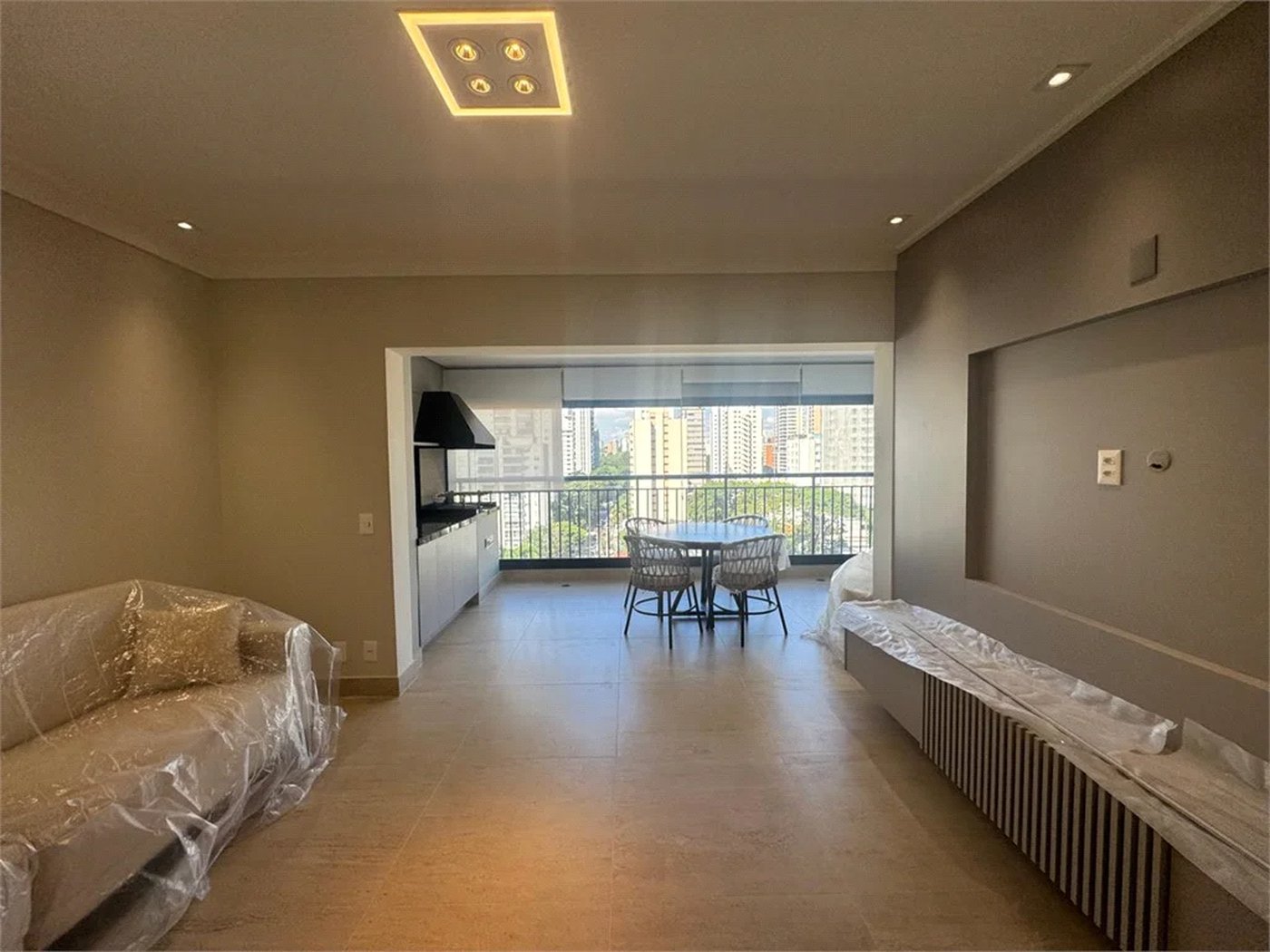 Apartamento à venda com 3 suítes em Brooklin Paulista, São Paulo, SP