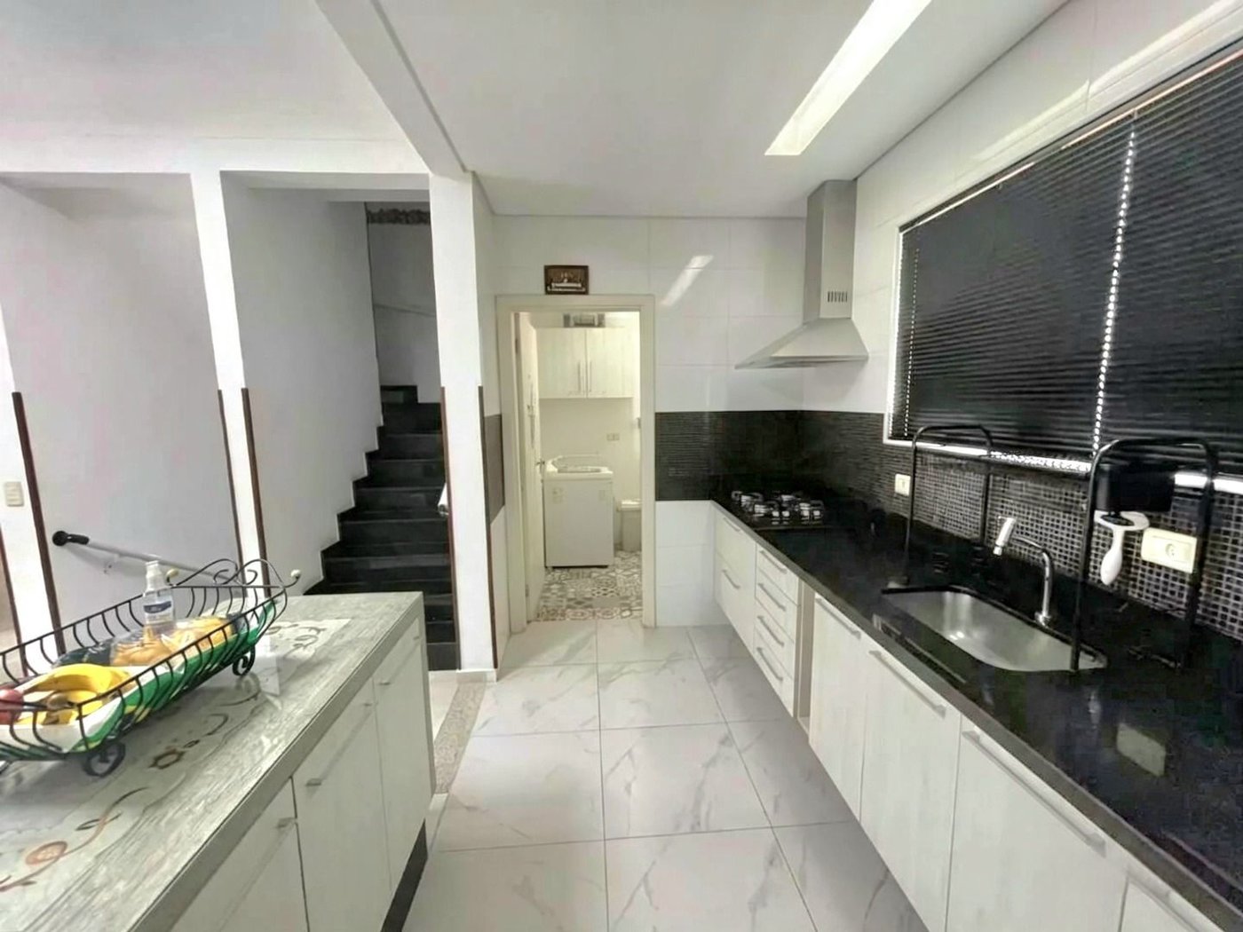 Casa com 2 dormitórios à venda, 130 m² por R$ 879.000,00 - Marapé - Santos/SP