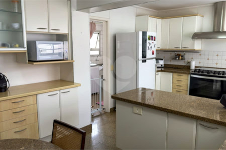 Apartamento à venda com 3 quartos, sendo 1 suíte, em Perdizes, São Paulo, SP