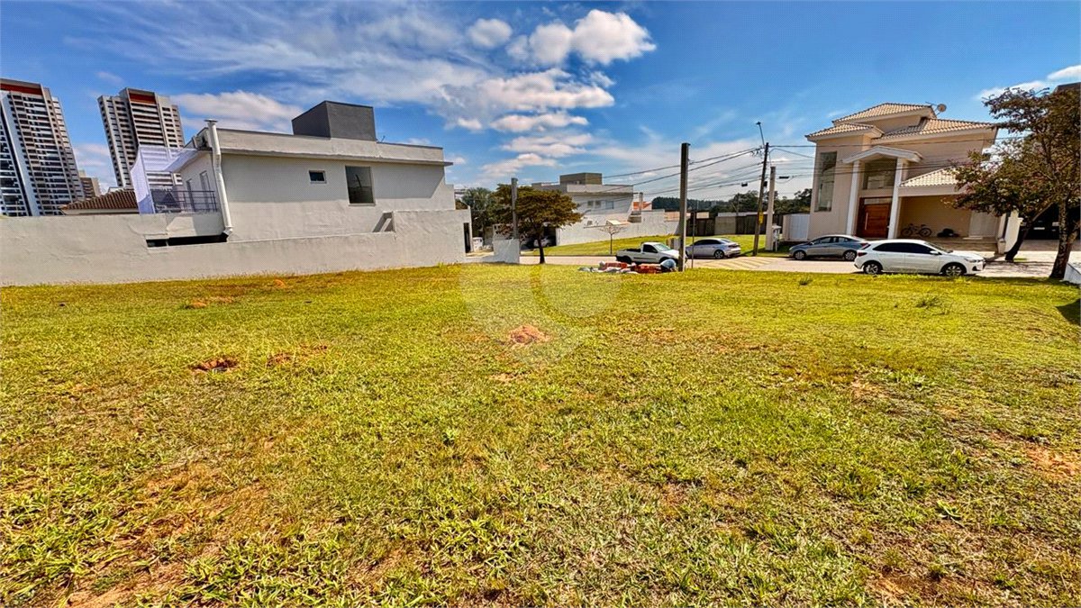 Terreno à venda no condomínio Colinas do Sol, Sorocaba - SP