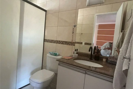 Casa à venda com 3 quartos, sendo 1 suíte, no condomínio Vila das Cores, São Paulo - SP