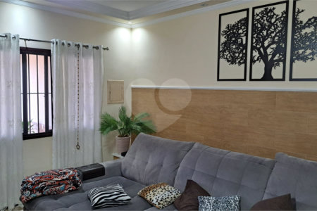 Casa à venda com 3 quartos, sendo 1 suíte,  em Jardim Universo, Mogi das Cruzes, SP