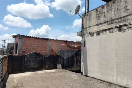 Sobrado à venda com 3 quartos, sendo 1 suíte, em Cidade Kemel, São Paulo, SP
