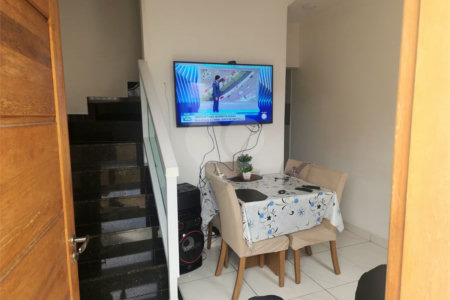 Casa com 48m² , 2 dormitórios , 2 banheiros e 1 vaga de garagem , à venda em Cidade São Mateus.