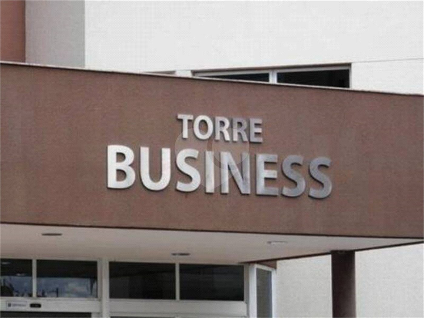 Indaiatuba - Torre Business -Venda e Locação - Escritório e WC , com area util de 39.16m² -R$ 385.000,00- Locação - R$ 2.600,00, mais condominio de R$ 317,,48 - iptu de R$ 110,63 - condominio para venda - R$ 503,86 - Complexo Office Premium de 3 torres de salas comerciais, um shopping
