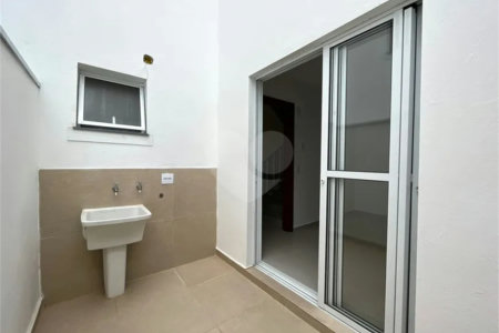Casa à venda com 2 suítes no condomínio Residencial DI Luca, São Paulo - SP