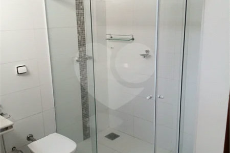 Casa à venda com 3 quartos, sendo 1 suíte,  no condomínio Residencial Eldorado, São Carlos - SP