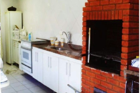 Sobrado à venda com 4 quartos, sendo 3 suítes, em Jardim São Bento, São Paulo, SP