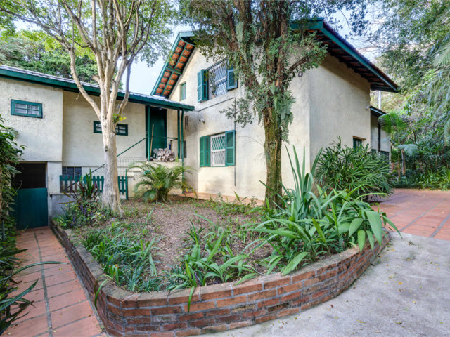 Casa à venda com 3 suítes em Jardim dos Estados, São Paulo, SP