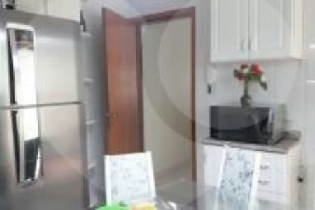 Sobrado à venda com 3 suítes em Vila Nivi, São Paulo, SP