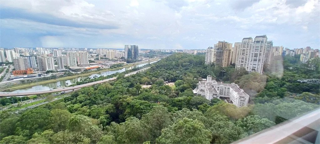 Apartamento à venda com 4 suítes em Jardim Fonte do Morumbi, São Paulo, SP