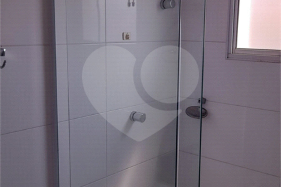Casa à venda com 2 suítes no condomínio Residencial Matos, São Paulo - SP