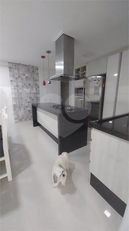 Sobrado à venda com 3 quartos, sendo 1 suíte, em Vila Nova Socorro, Mogi das Cruzes, SP