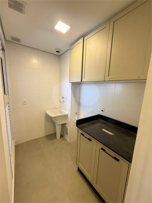 Apartamento para alugar com 3 suítes em Vila Helena, Atibaia, SP