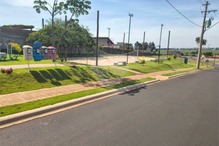 Terreno à venda no condomínio Riviera Village Cravinhos, Cravinhos - SP