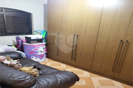 Casa à venda com 4 quartos, sendo 2 suítes, em Vila Maria Alta, São Paulo, SP