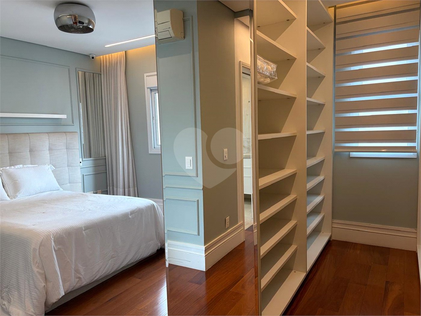 Apartamento à venda com 4 quartos, sendo 3 suítes, em Itaim Bibi, São Paulo, SP