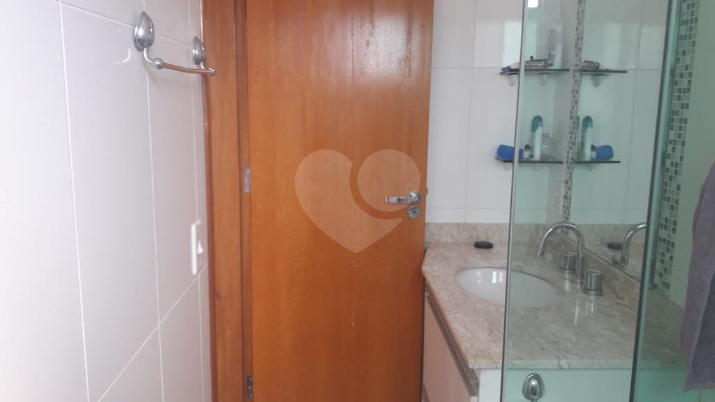 Sobrado à venda com 4 quartos, sendo 3 suítes, em Jardim Virginia Bianca, São Paulo, SP