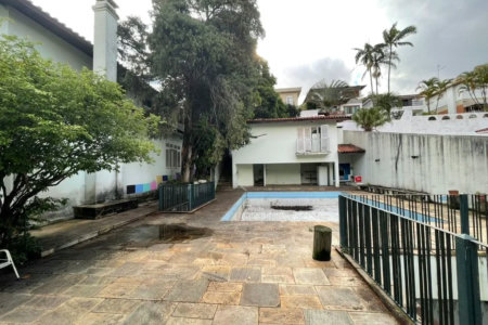 Sobrado à venda com 4 quartos, sendo 1 suíte, em Vila Inah, São Paulo, SP