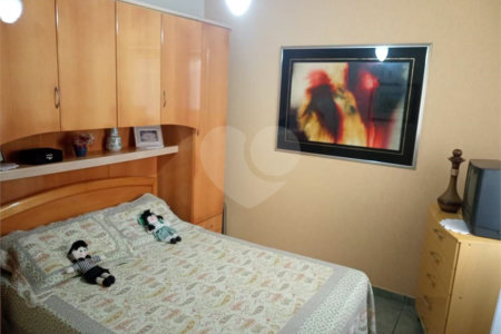 Casa à venda com 3 quartos, sendo 2 suítes, em Vila Flávio, Mogi das Cruzes, SP