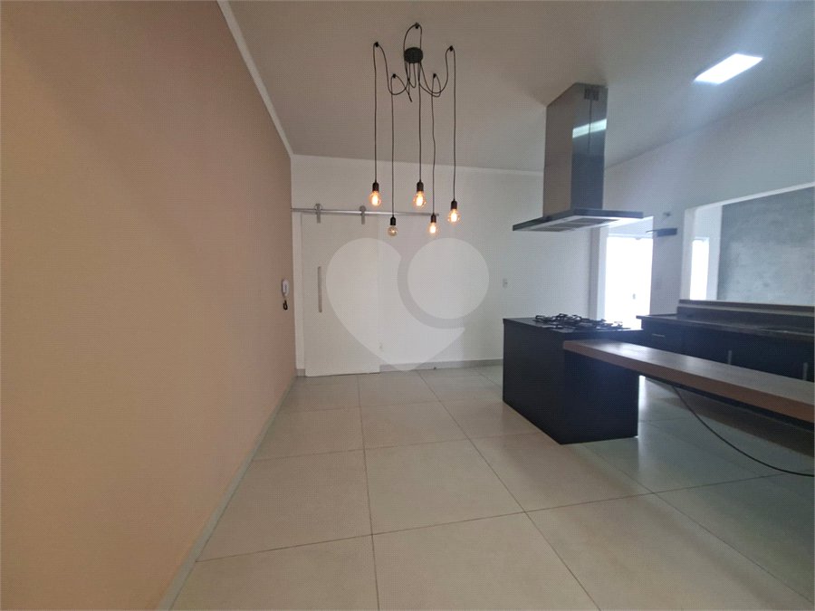 Casa à venda ou para alugar com 3 quartos, sendo 1 suíte, em Vila Aparecida, Itapetininga, SP