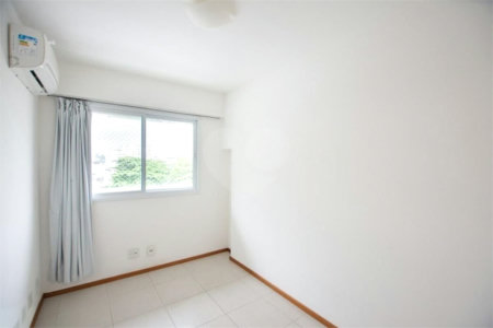 Apartamento à venda com 2 quartos, sendo 1 suíte, em Praça da Bandeira, Rio de Janeiro, RJ