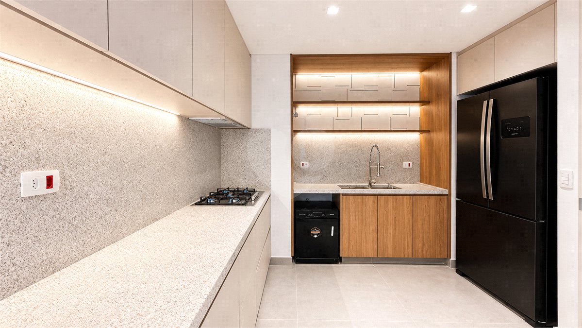 Apartamento à venda com 3 quartos, sendo 1 suíte, em Jardim Paulista, São Paulo, SP