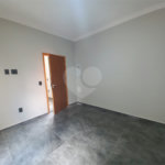 Casa à venda com 3 quartos, sendo 1 suíte, no condomínio Horto Florestal Villagio, Sorocaba - SP