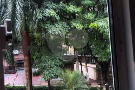 Apartamento à venda com 3 quartos, sendo 1 suíte, em Vila Olímpia, São Paulo, SP