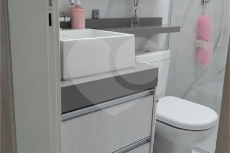 Sobrado à venda com 3 quartos, sendo 1 suíte, em Chora Menino, São Paulo, SP