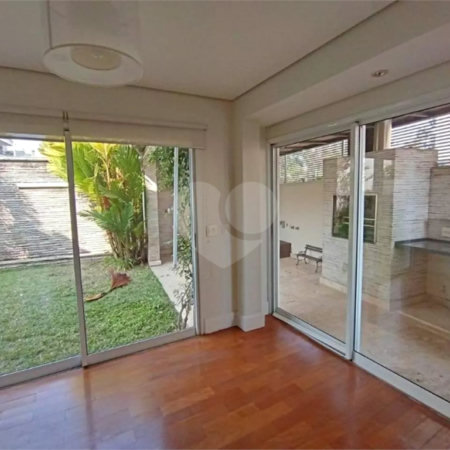 Casa à venda com 3 suítes no condomínio Solares Vila Europa, São Paulo - SP