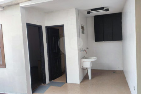Sobrado à venda com 3 quartos, sendo 1 suíte, em Chácara Santo Antônio, São Paulo, SP