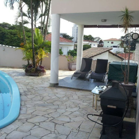 Casa à venda com 4 quartos, sendo 2 suítes, no condomínio Travessa Mário Antônio Correia,174, São Paulo - SP
