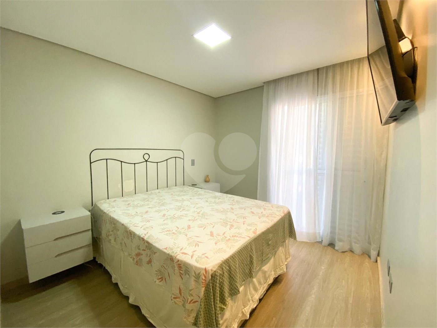 Sobrado à venda com 3 quartos, sendo 1 suíte, em Vila Nivi, São Paulo, SP