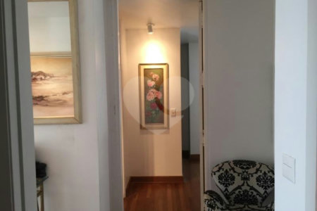 Casa à venda com 4 suítes em Alto da Boa Vista, São Paulo, SP