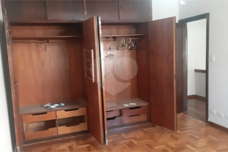 Casa à venda com 3 quartos, sendo 1 suíte,  em Brooklin Paulista, São Paulo, SP