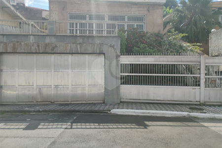 Sobrado à venda com 3 quartos, sendo 1 suíte, em Jardim São Bento, São Paulo, SP