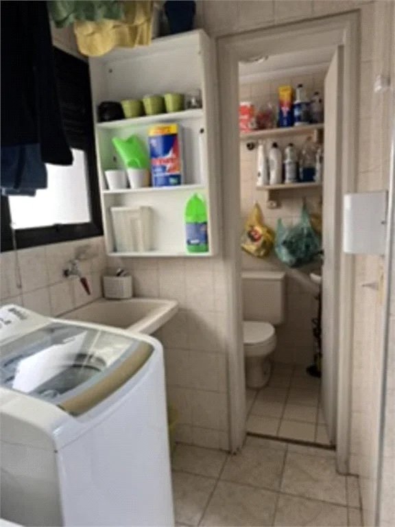 Apartamento à venda com 3 quartos, sendo 1 suíte,  em Jardim das Acácias, São Paulo, SP