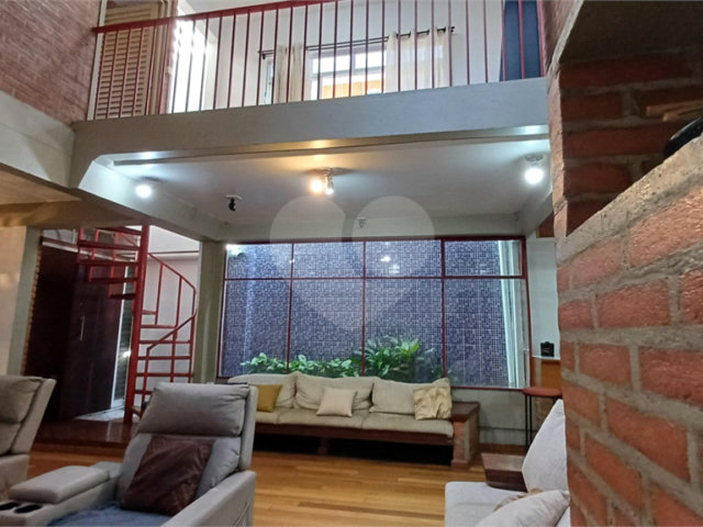 Sobrado à venda com 3 quartos, sendo 1 suíte,  em Jabaquara, São Paulo, SP