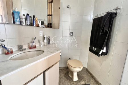 Apartamento à venda com 4 quartos, sendo 1 suíte,  em Vila Mariana, São Paulo, SP