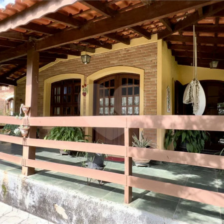 Chácara à venda com 4 quartos, sendo 1 suíte, em Pinheirinho, Vinhedo, SP