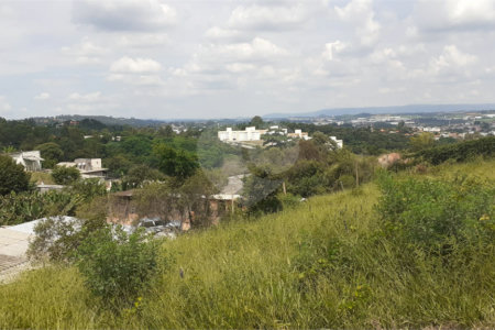Chácara à venda com 4 quartos, sendo 1 suíte, em Vista Alegre, Vinhedo, SP
