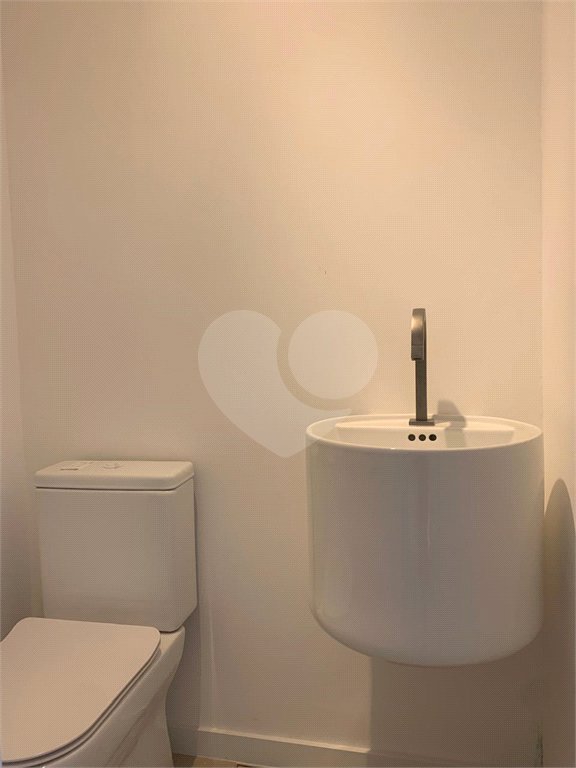 Apartamento à venda com 2 suítes em Vila Madalena, São Paulo, SP