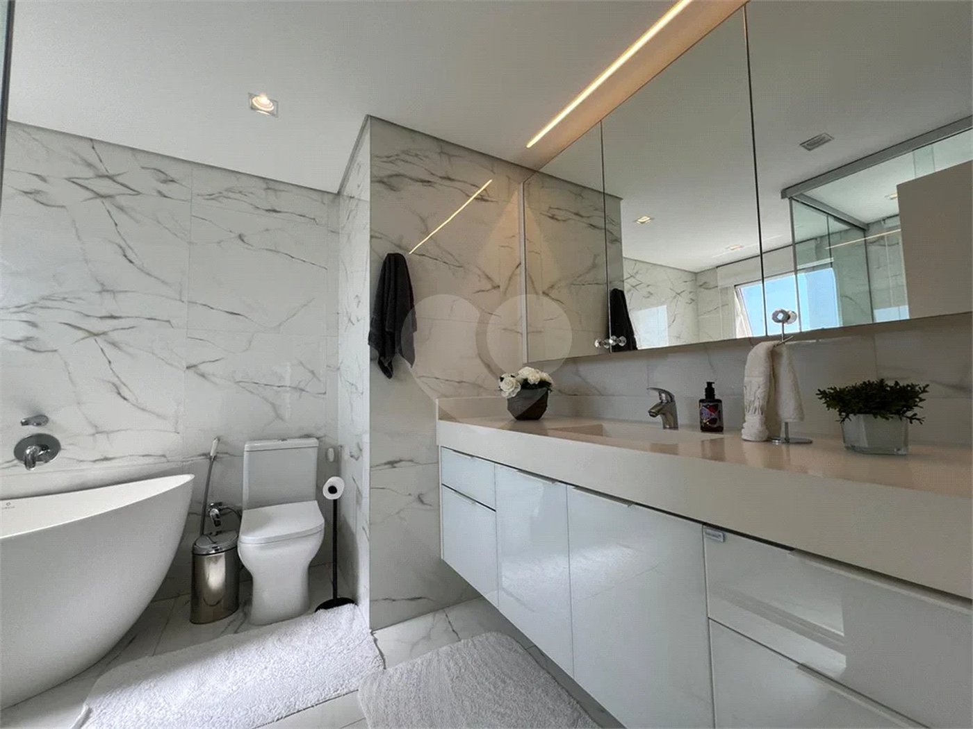 Apartamento para alugar com 4 suítes em Água Fria, São Paulo, SP